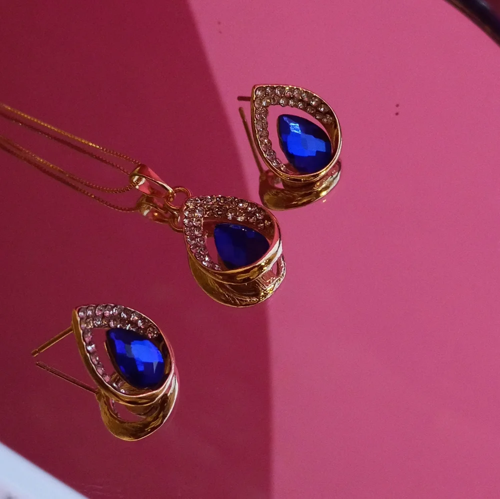 Jewelry Set - Picture 2 of 2